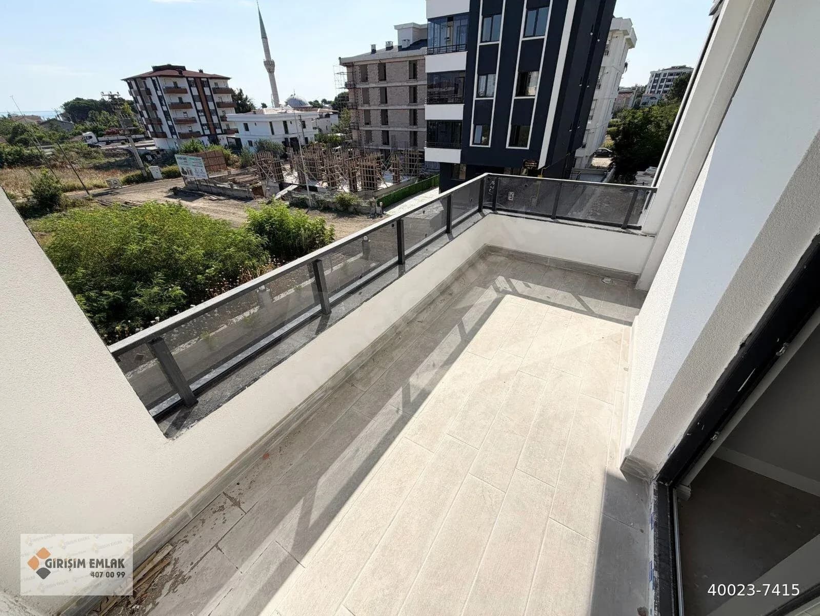 Site içinde, kapalı otoparklı 1+1